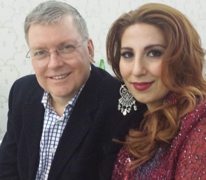 Xalq Artisti ingilis sevgilisi ilə - foto