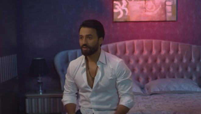 Zamiq “Qoy ağlasın” oxudu – video