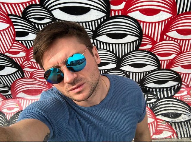 Müğənninin Mayamidə əyləncəli şəkilləri