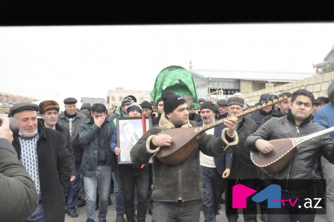 Aşıq musiqisi daha bir incisini itirdi – Vüqar Mahmudoğlu son mənzilə yola salındı – reportaj-foto