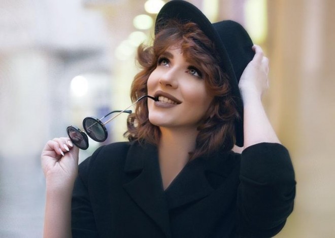 Səbinə Babayeva dəlicəsinə oxuyub - audio