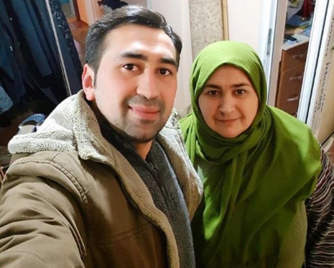 Elton anası ilə birgə&nbsp;