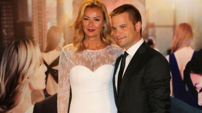 On il sonra yenidən kamera qarşısında