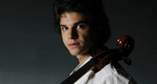 Azərbaycanlı violonçel ifaçısı İngiltərə səhnəsində