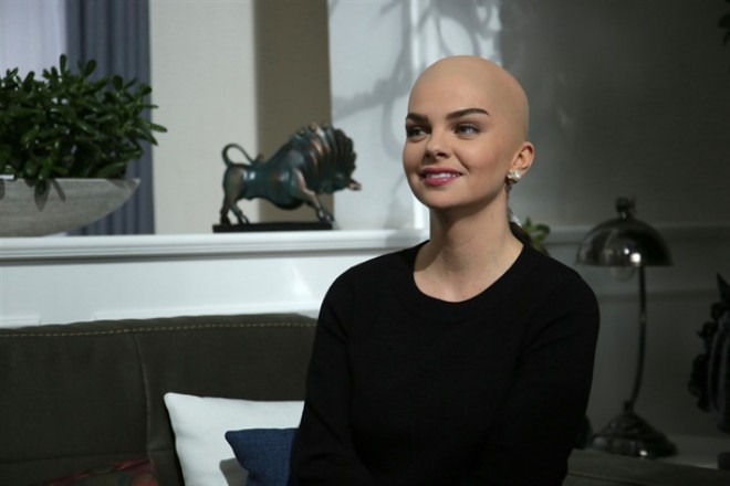 Pelin Karahan serialı üçün başını qırxdırıb