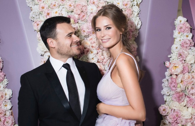 Eminin sevgilisi müzakirələrə səbəb olub