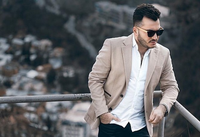 "Tanınmış müğənnilər ac qalmırlar”- Elvin Abdullayev qazancdan danışdı