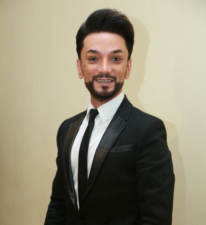 Faiq Ağayev tərif yağdırdı: “İşvəli-nazlı, cazibədar qadın”