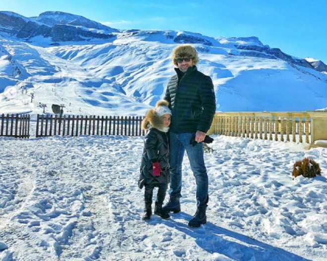 Kamilin qızı ilə gəzintisi – foto