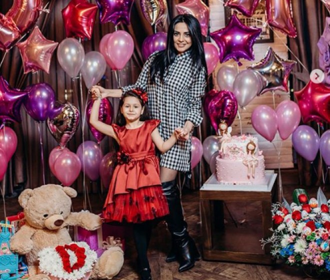 Vüsalə ilə qızından yeni fotolar