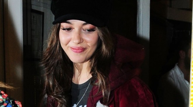 Aktrisa xəyanətlə bağlı sualı cavabsız qoyub