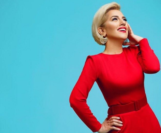 Lalə Məmmədova qırmızıya büründü – fotosessiya