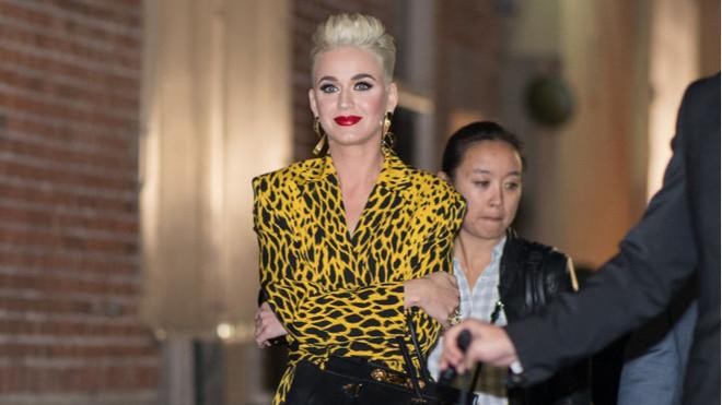 Keti Perri sarıya bürünüb - foto