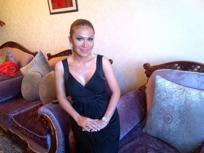 Rəqsanə geyimlərinə görə qınandı - foto