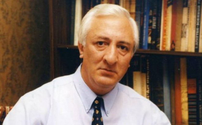 Tahir Əkbər vəfat edib