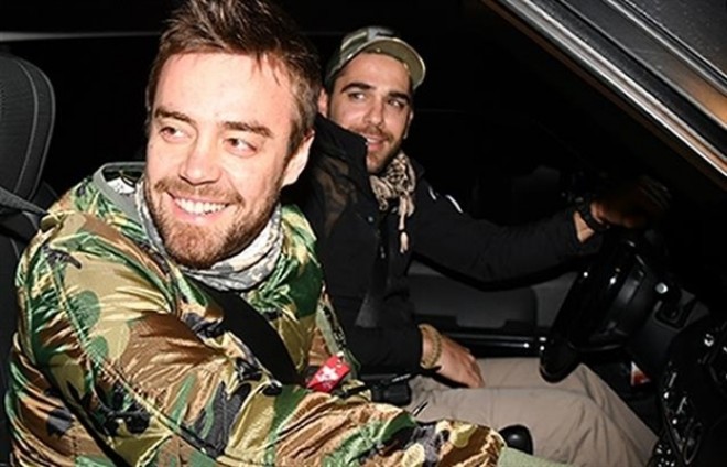 Türkiyəli müğənni sualları cavabsız qoyub