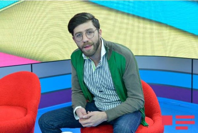 “Afrikadan qız alıb gətirəcəyəm" - Samir Cavadzadə təndirə düşmək istəmir...” 