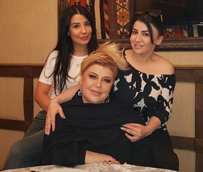 Mətanət İsgəndərlinin qızı qonaq gəlib