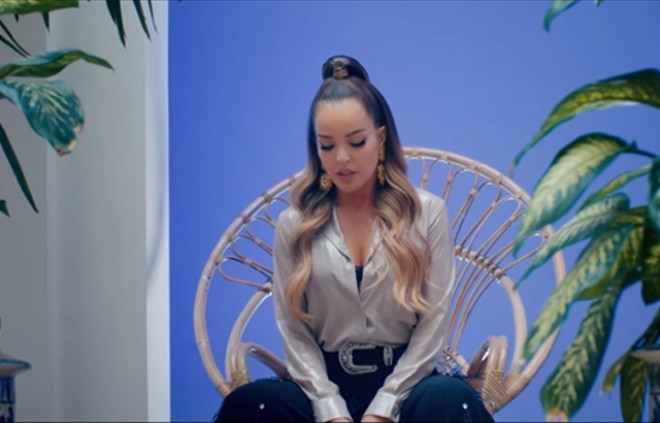 Bengü klipi üçün oteli bağlatdırdı