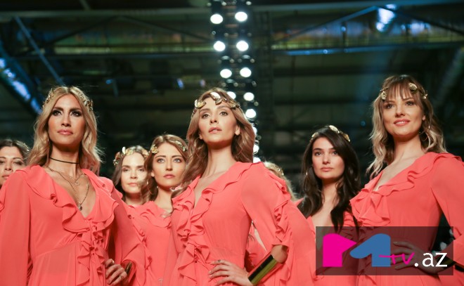 Super modellər Bakıda podiuma çıxdılar - dəb şousundan reportaj+foto
 