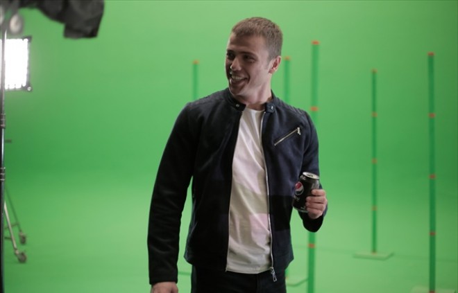 Barış Mançonun mahnısını ifa edəcək