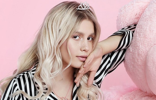 Aleynaya motosiklet hədiyyə etdilər