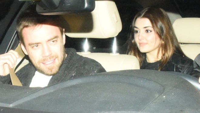 Müğənni filmlə bağlı konfrans keçirib