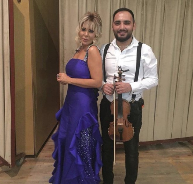 Elza Xalq Artistinə tərif yağdırdı&nbsp;