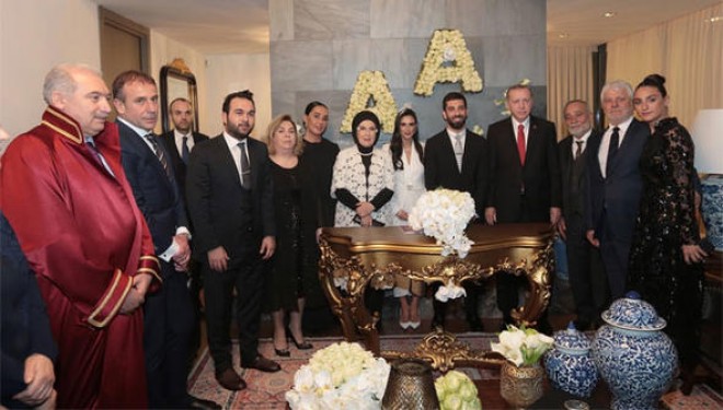 Prezident ailə quran cütlüyə şahidlik etdi - foto