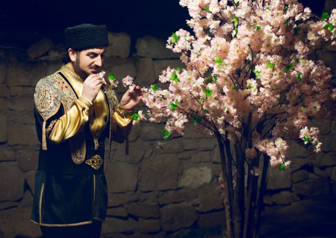 Tarix Əliyevin Novruz fotosessiyası