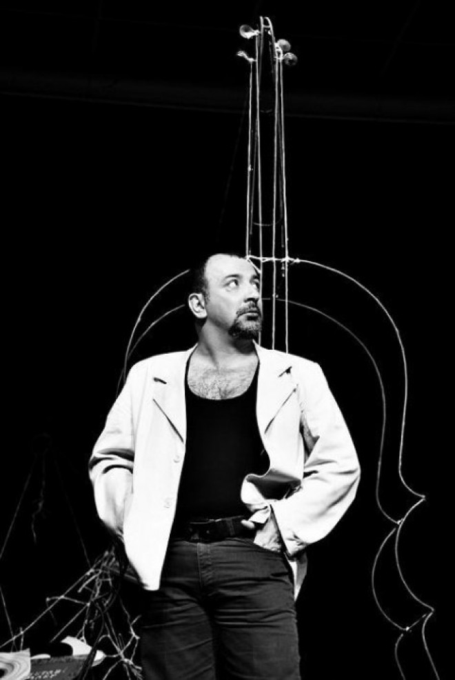 Teatrın aktyorları səfərə hazırlaşırlar