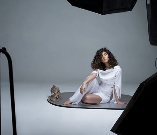 Mehinin ağ libasda şəkilləri