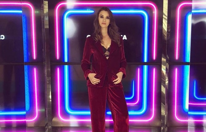 Türkiyəli aktrisa İtaliyada dəfilə izlədi