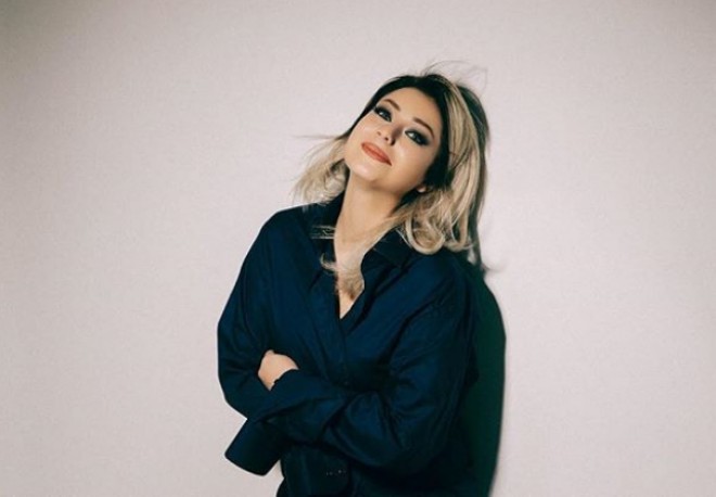 Mələk bu dəfə fərqli poz verdi – foto