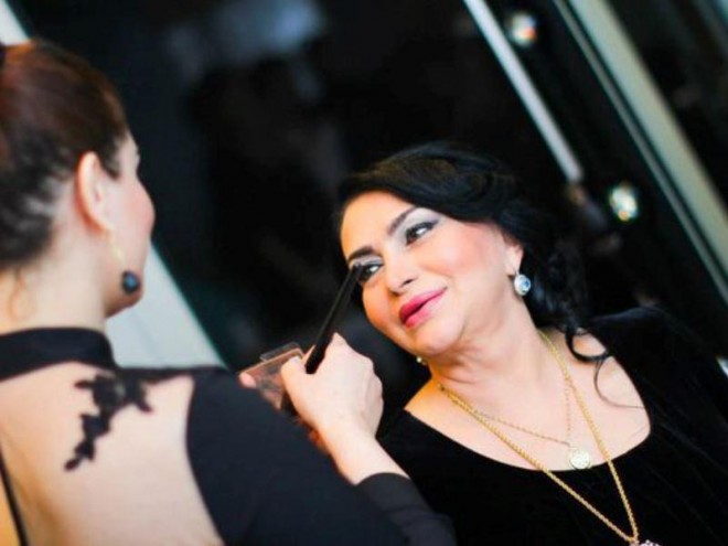 Əməkdar Artist dəyişdi - video