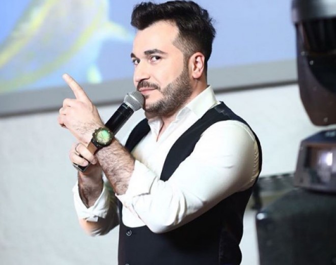 Elvin Abdullayev rus dilində oxudu