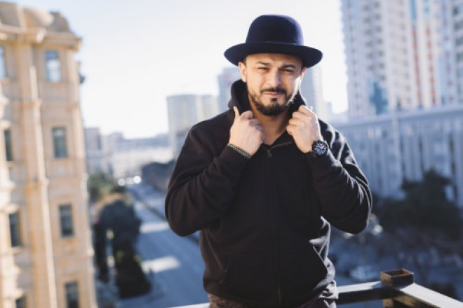 Şəxsi biznes quran Abd Malik yeni ətir brendi yaradıb - eksklüziv