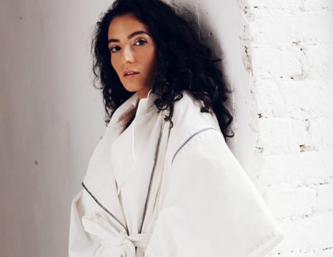 Dilarə yenə soyundu