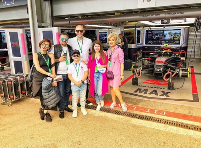 Röya oğlu ilə birlikdə “Formula-1” yarışlarında