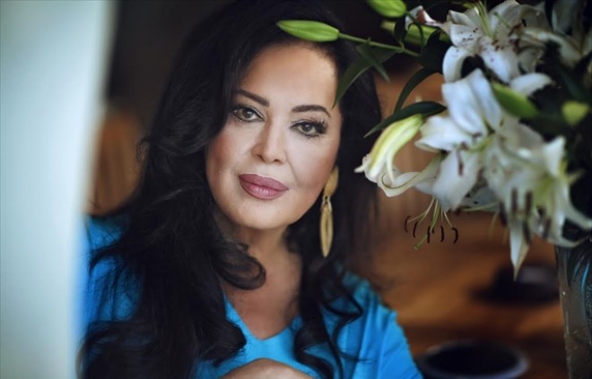 Türkan Şoray xəstəxanaya düşüb