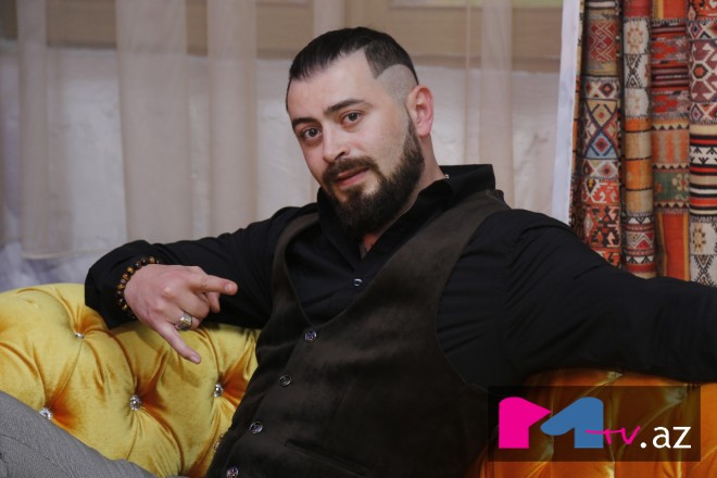 Özünü rəqibsiz sayan “Qurd” Bakıda “Deyin ona” klipini təqdim etdi – fotoreportaj