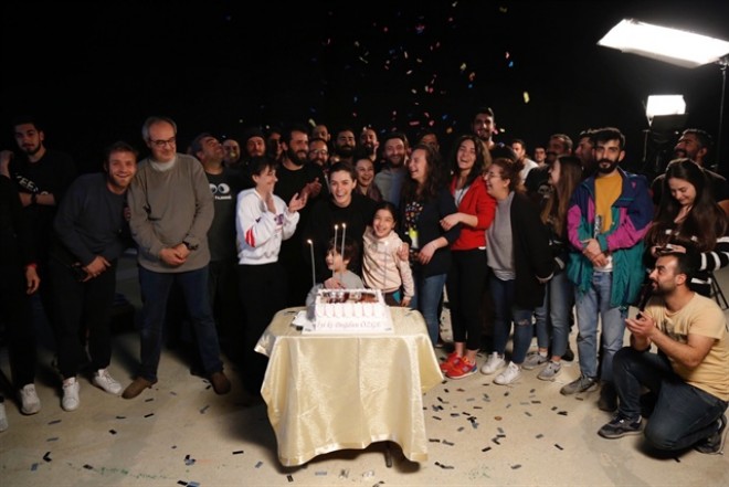 Aktrisaya doğum günü sürprizi