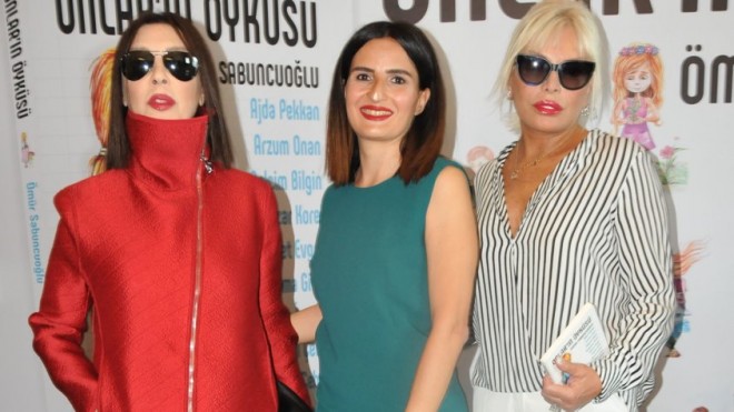 Ajda Pekkan ilə Nebahat Çehre arasında gərginlik olub