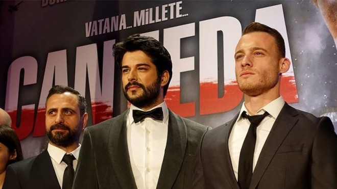 Diqqətlər Fahriye ilə Serenayın üzərində