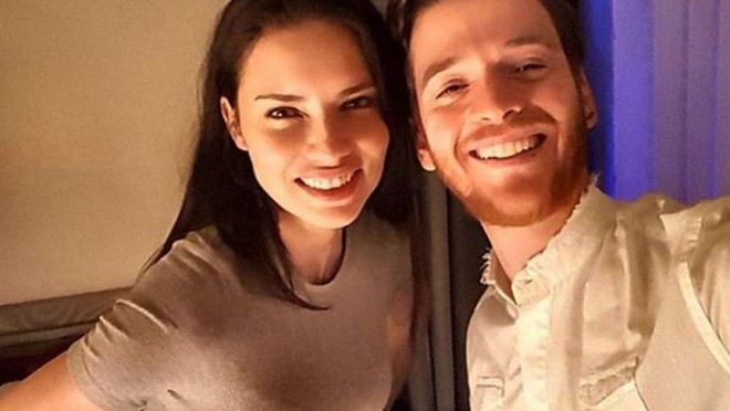 Adriana Limanın türk sevgilisi ilə yataq şəkli