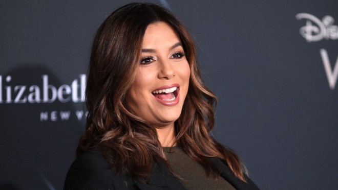 Hamilə aktrisa paparazzilərə tuş gəlib - foto