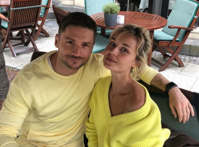 Rus müğənninin Almaniya gəzintisi – foto