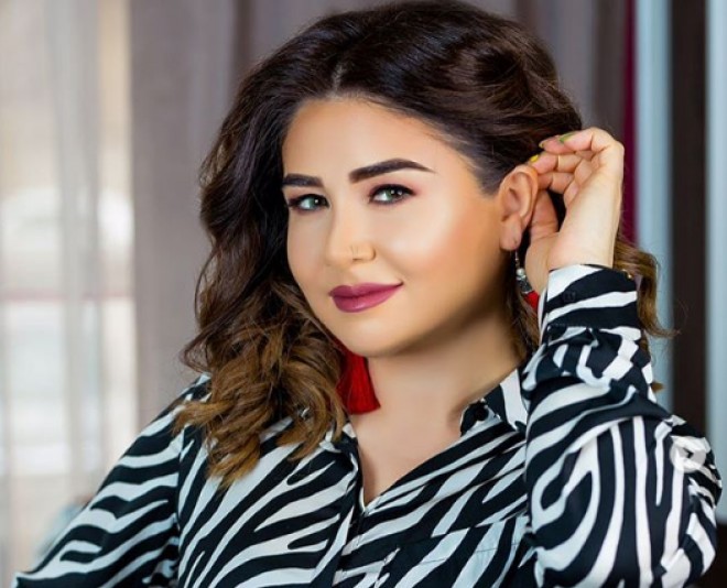 Elnarə qayınanası ilə göründü