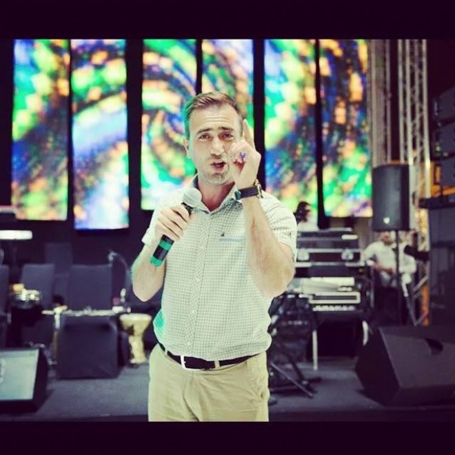 Müğənninin oğluna "elçi" düşüblər