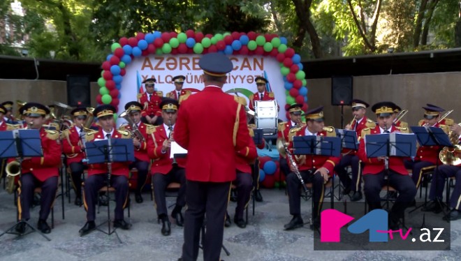 Paytaxtda təşkil olunan “Cümhuriyyət 100 il” adlı möhtəşəm konsertdən reportaj+foto